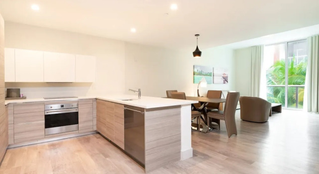 Номер Deluxe CH Luxury Condos & Studios On The Beach