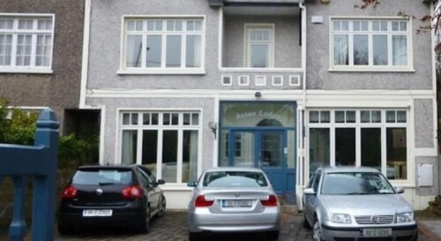 Acton Lodge B&B, Забронировать Отель «постель и завтрак» Отели Корк с парковкой, рядом с CIT Crawford College of Art and Design, Парковка