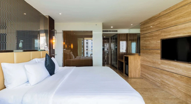 Двухместный номер Deluxe с балконом и с видом на город The Sanctuary Resort Pattaya, BW Signature Collection