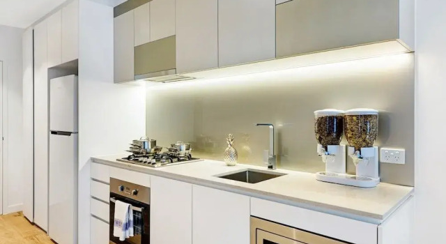 The Fifth Serviced Apartments, Забронировать Апартаменты/квартира Мельбурн Melbourne Region, рядом с Australian Institute of Management