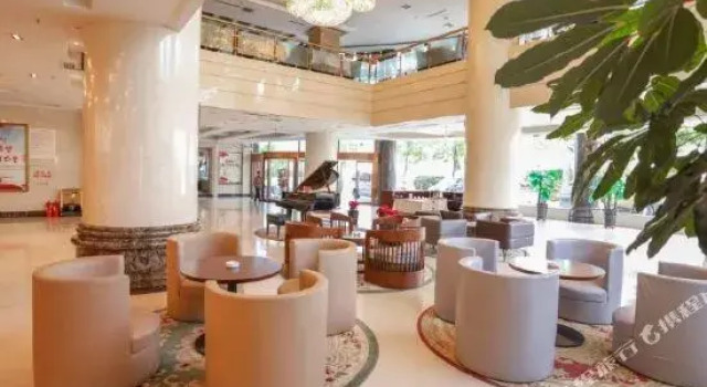 Hongxin Business Hotel, Book Hotel Ordos Inner Mongolia