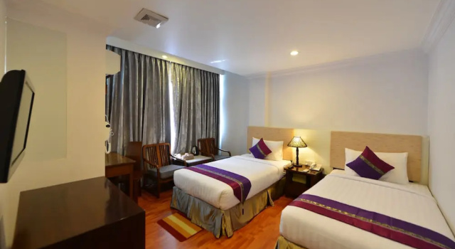 Номер Superior Hotel K Yangon