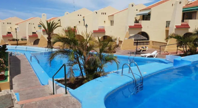 Апартаменты Mare Verde 104 - Two Bed with pool view and wifi internet