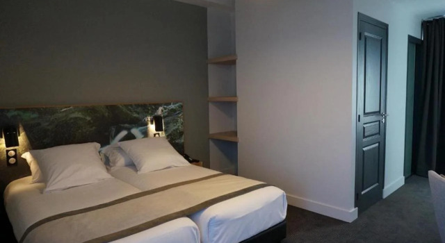 Hôtel Saint-Roch, Saint-Ybard, Prenota Hotel Hotel a Alvernia con parcheggio, Parcheggio