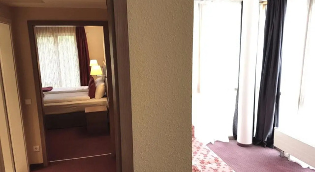 Полулюкс Nashira Kurpark Hotel