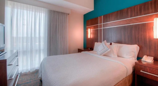 Люкс Residence Inn Charlotte Uptown