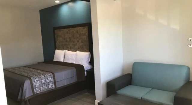 Люкс Deluxe The Residency Suites