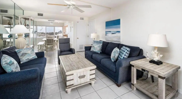 Апартаменты Seaspray Condos 112C