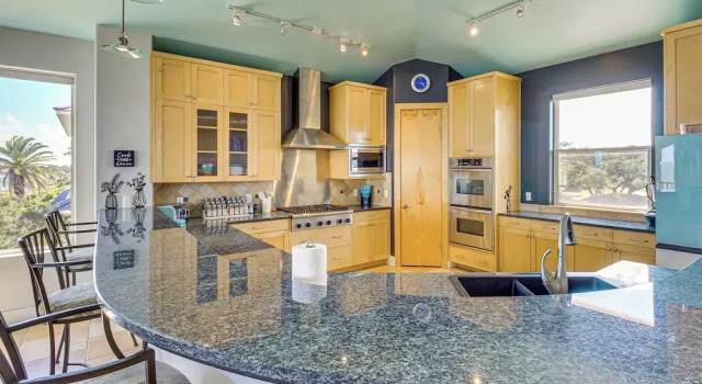Вилла Private Pier Waterfront Fulton Villa!