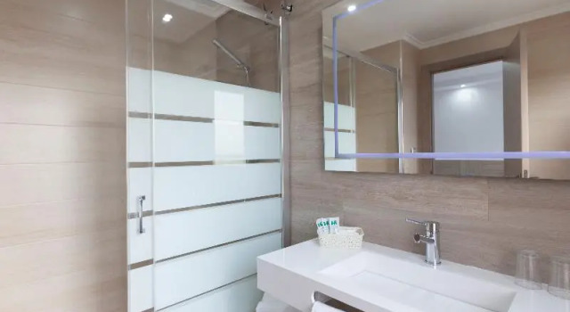 Трёхместный номер Standard с балконом Hotel Olympia Ronda II