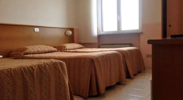Трёхместный номер Standard Hotel Monumento