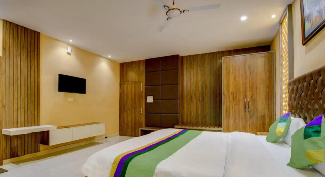 Номер Superior Treebo Winsome Resort with Swimming Pool