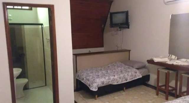 Vila Chalé, Забронировать Отель Отели Бауру с бассейном, Бассейн