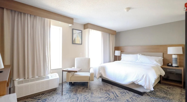 Одноместный люкс Candlewood Suites Beachwood Cleveland by IHG