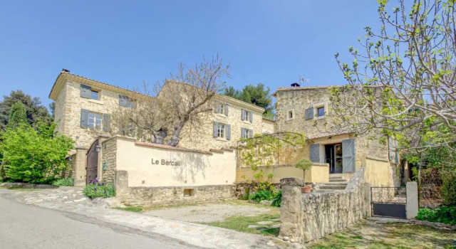 Le Bercail, Rezerwuj Hotel Hotele w Vaucluse z basenem, Basen