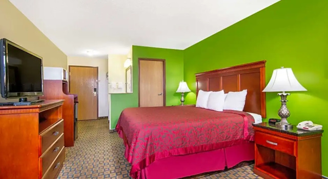 Студио-люкс Days Inn & Suites by Wyndham Wichita