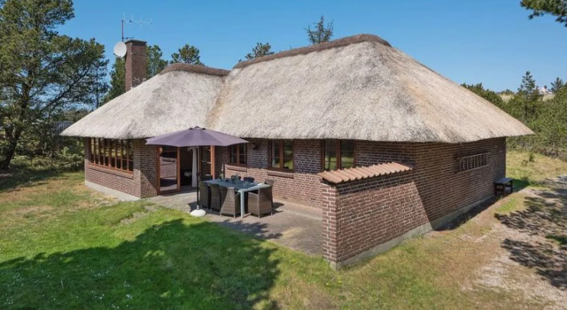 "Lavrans" - 800m from the sea in Western Jutland, Prenota Hotel Blåvand Danimarca Meridionale