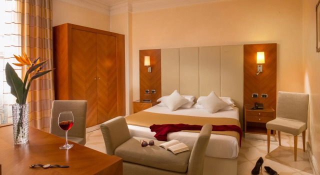 Suite Opera Rooms
