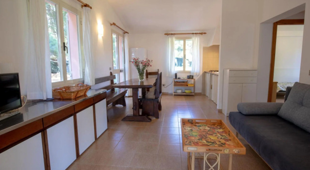 Villa Norsi immersed in an oasis of peace and tranquillity with direct access to the beach.-Villetta Norsi, Book Villa Capoliveri Elba