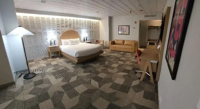 Двухместный полулюкс Miami International Airport Hotel