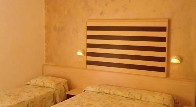 Трёхместный номер Standard с балконом Hotel Abel & Residence