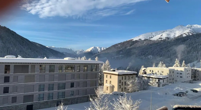 WEF 2024 Ferienwohnung, 1min von Kongresshaus, Брондау Қонақ үй Davos-Dorf Давос