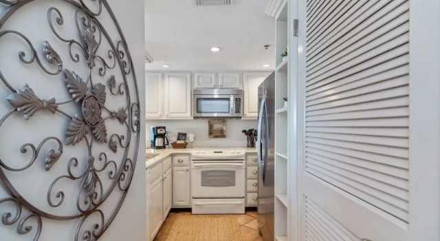 One Seagrove Place Unit 406 2 Bedroom Condo by Redawning, Varaa Huoneisto Santa Rosa Beach Emerald Coast