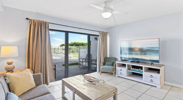 Номер Standard Chateau by the Sea - Cocoa Beach Oceanfront Pet-Friendly Condos with Rooftop Deck & Heated Pool