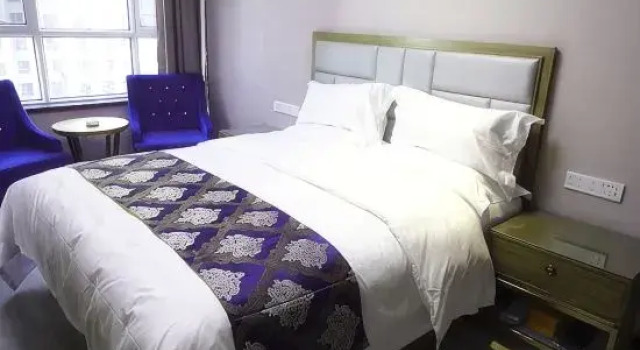 Люкс Deluxe Tianyuan Business Hotel