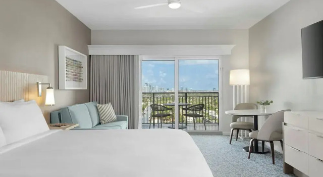 Двухместный номер Standard с балконом Marriotts BeachPlace Towers
