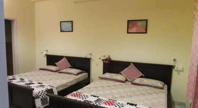 The Karauli Villa by Le Pension Stays, Забронировать Вилла Отели штата Раджастхана с парковкой, Парковка
