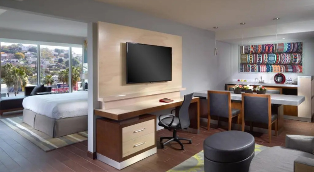 Полулюкс с видом на город Courtyard by Marriott Queretaro