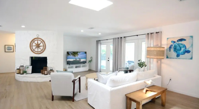 Коттедж с 3 комнатами Siesta Key Sanctuary 3 Bedroom Home by RedAwning