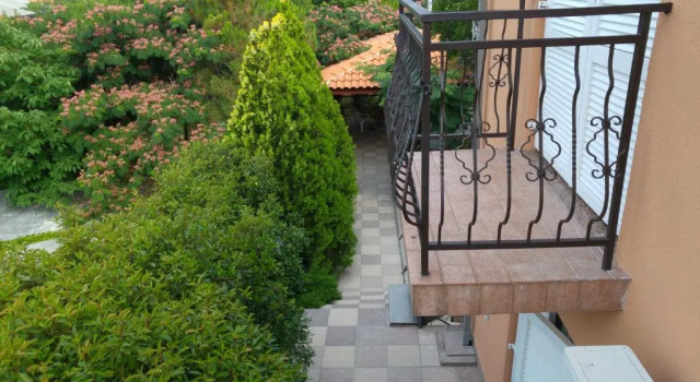 Apartments Eden
