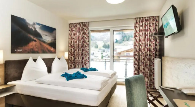 Двухместный номер Standard с балконом Hotel Sportwelt