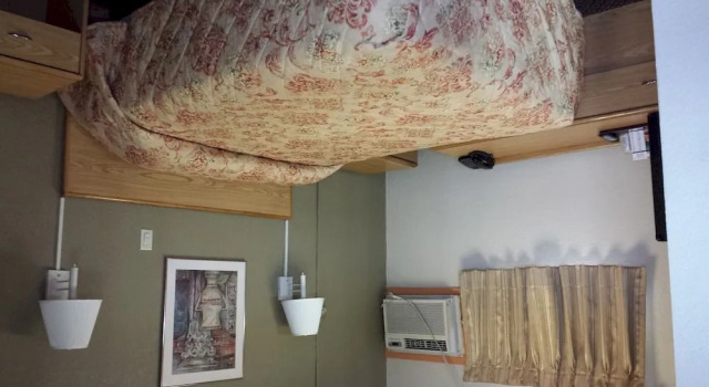Happy Journey Motel, Book Motel Utica New York State