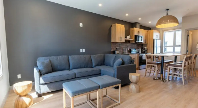 Двухместный люкс с 2 комнатами Basecamp Suites Revelstoke