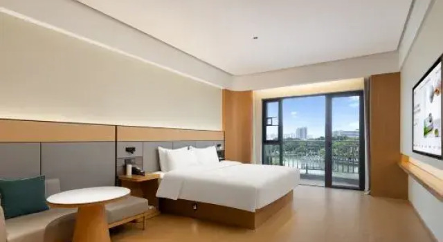 Люкс Отель JI (Zhongshan Xingzhong Plaza)