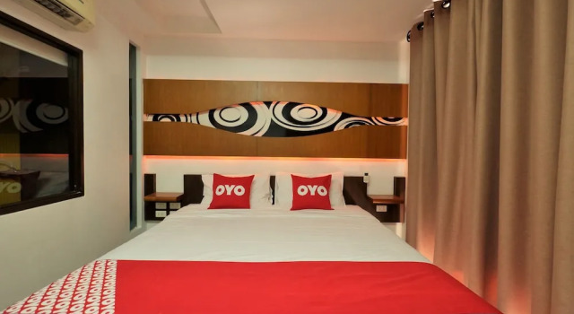 OYO 466 Vibes Patong, Забронировать Отель Отели Южного Таиланда с парковкой, Парковка