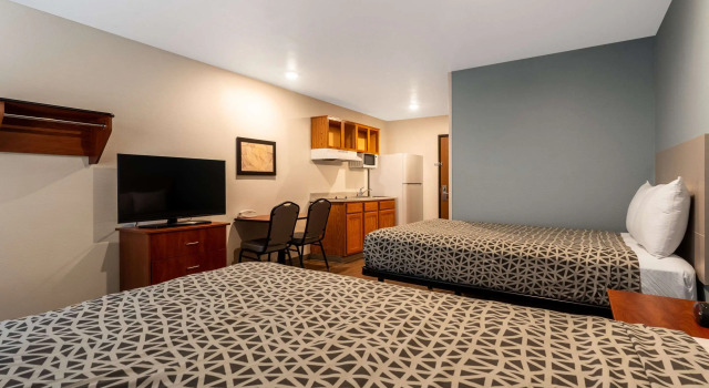 Четырёхместный номер Standard WoodSpring Suites Macon North
