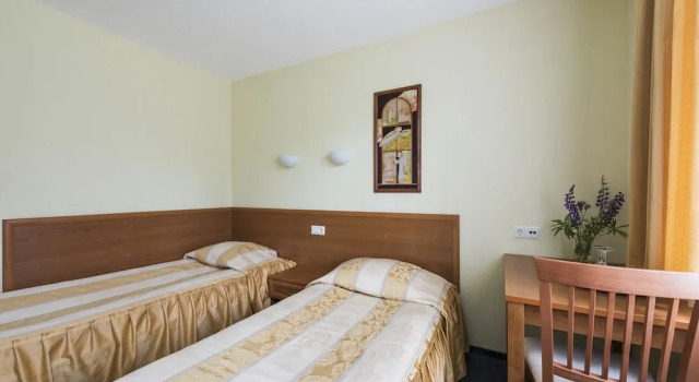 Dubingiai, Rezervovat Hotel Hotely v Dubingiai s parkováním, Parkování