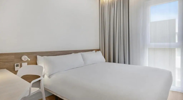 Номер Standard B&B HOTEL Santiago Milladoiro