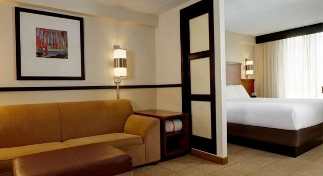 Номер Standard Hyatt Place Richmond Airport