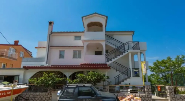 Duga House