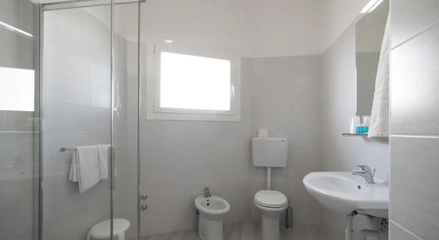 Трёхместный номер Standard с балконом и seafront Hotel Continental