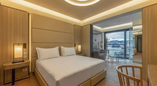 Porto Lotti Suite Hotel