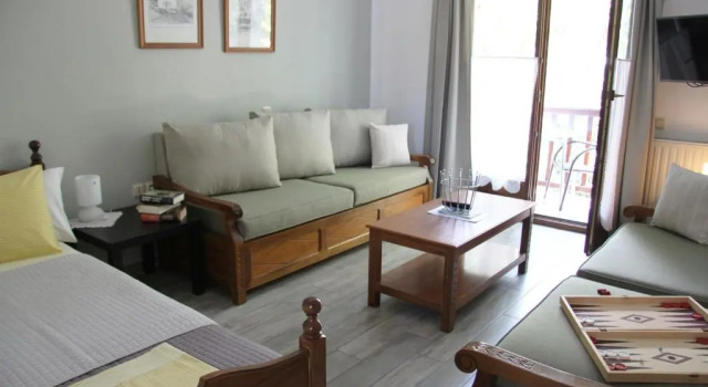 Апартаменты PLATANOFYLLA Family Apartment No6