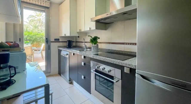 Apartamento con gran patio a 1 min de la playa