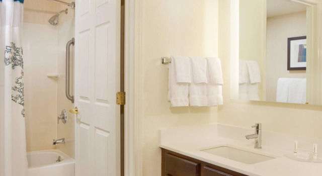 Люкс с 2 комнатами Residence Inn Hartford Manchester