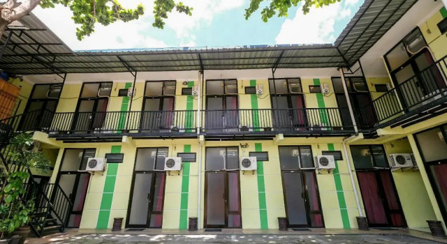 OYO 3263 House 140, Book Hotel Baturetno 